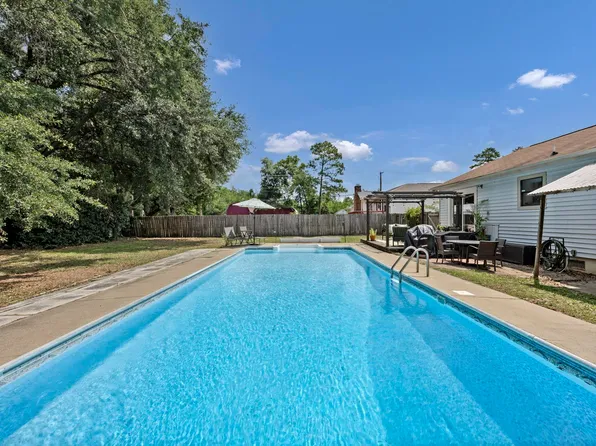 104 Meadow Wood Dr, Lexington, SC 29073