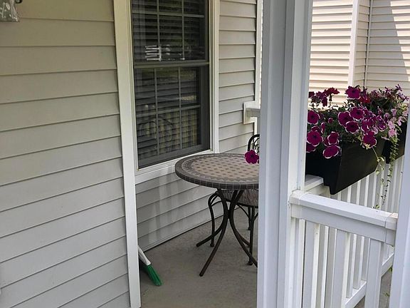 2nd image of 1835 Canopy Ln
