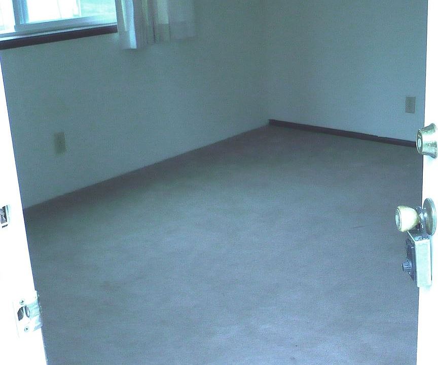 2nd image of 2933 Willamette St APT 12