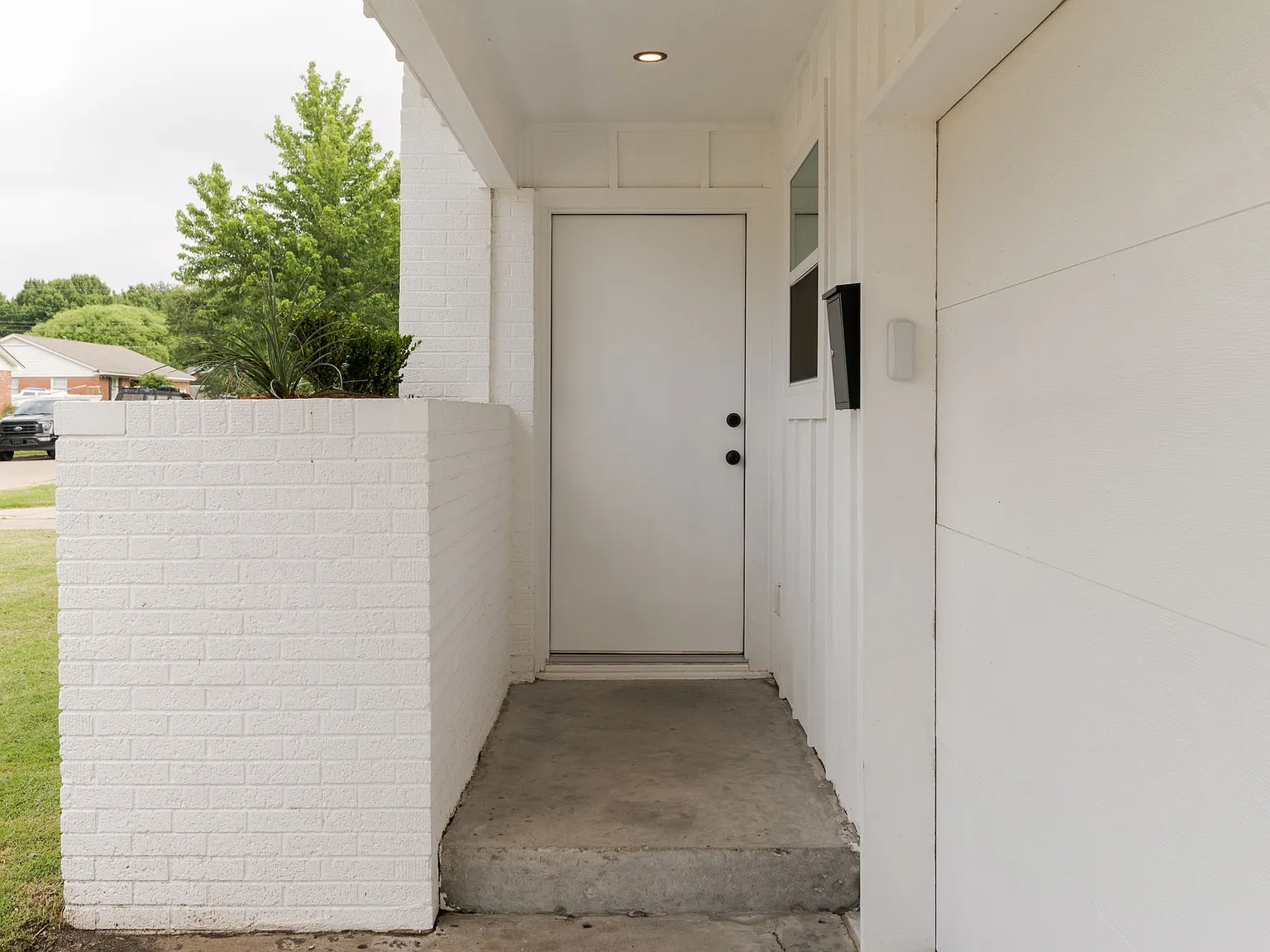 3 bed, 1342 sqft, $2,000 — Photo 4