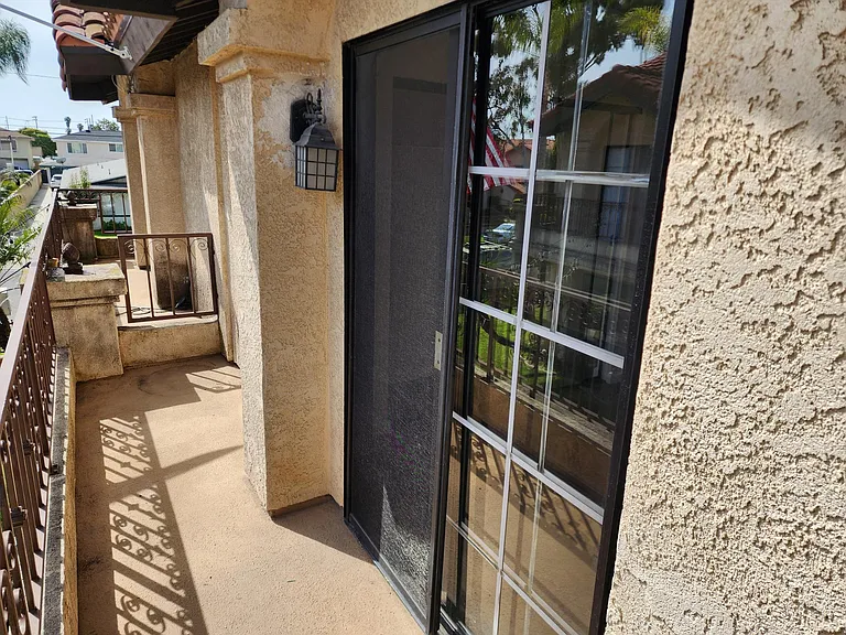 4353 Howard Ave — Photo 18