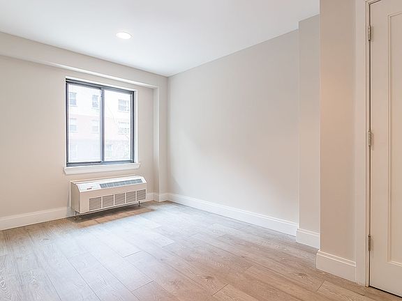 2nd image of 238 E 106th St #3B