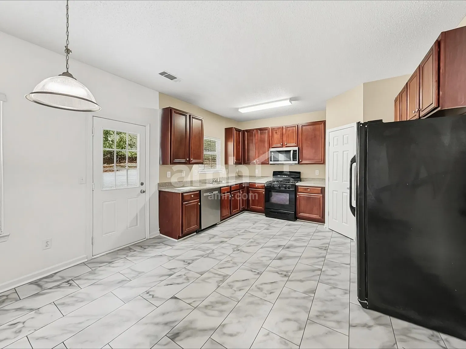 4 bed, 3.0 bath, 2791 sqft, $2,750 — Photo 4