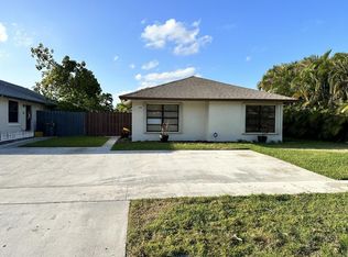 1490 Summit Run Circle, West Palm Beach, FL 33415
