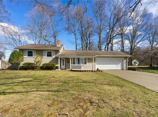 16 Bob White Ct, Youngstown, OH 44511