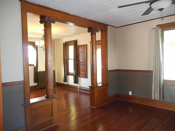 living room to foyer