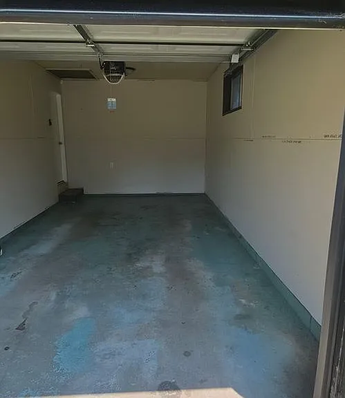 612 W Russ Ave — Photo 29