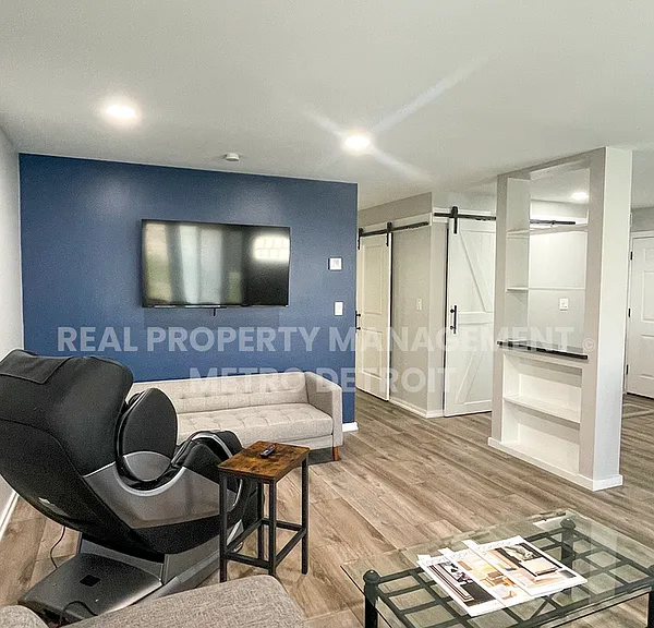 22148 Dante St #111 — Photo 6