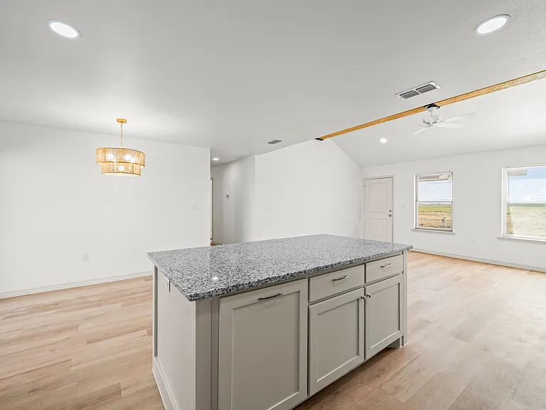 14904 North Cres #1200 — Photo 40