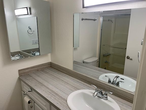 3rd image of 1598 Sir Francis Drake Blvd #5