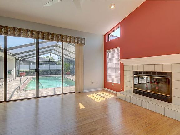 5th image of 1030 Wyndham Way