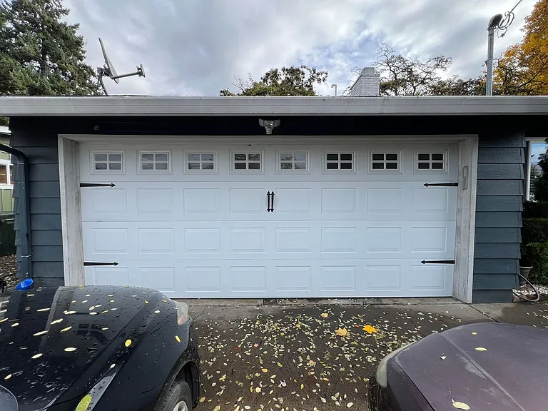 4070 SW Tualaway Ave — Photo 2