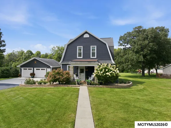 106 Rock Grove Dr, Nora Springs, IA 50458