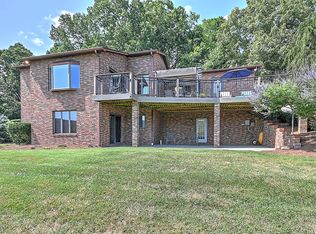 203 Hillcrest Dr, Gate City, VA 24251