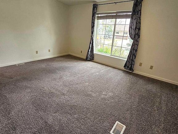 5th image of 503 Melody Ln