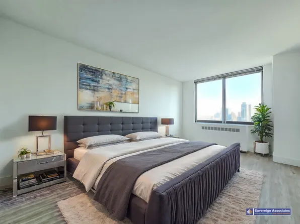 1735 York Avenue 34C image 2 of 18