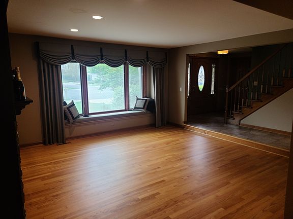 3rd image of 5166 N Tamarack Dr