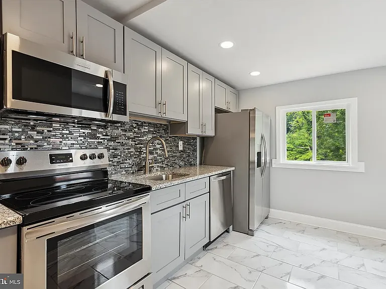 806 Rundale Ave — Photo 12