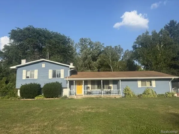 5197 Capri Ln, Flint, MI 48507