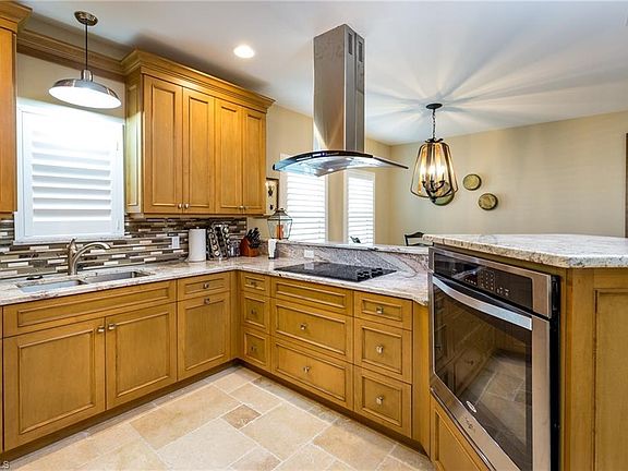 4th image of 1264 Highlands Dr
