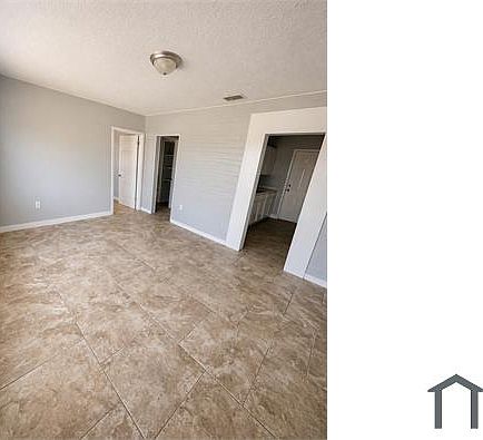 4th image of 1016 E Lake Silver Dr NE