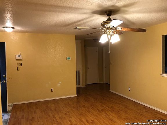 3rd image of 9818 Menard Cir