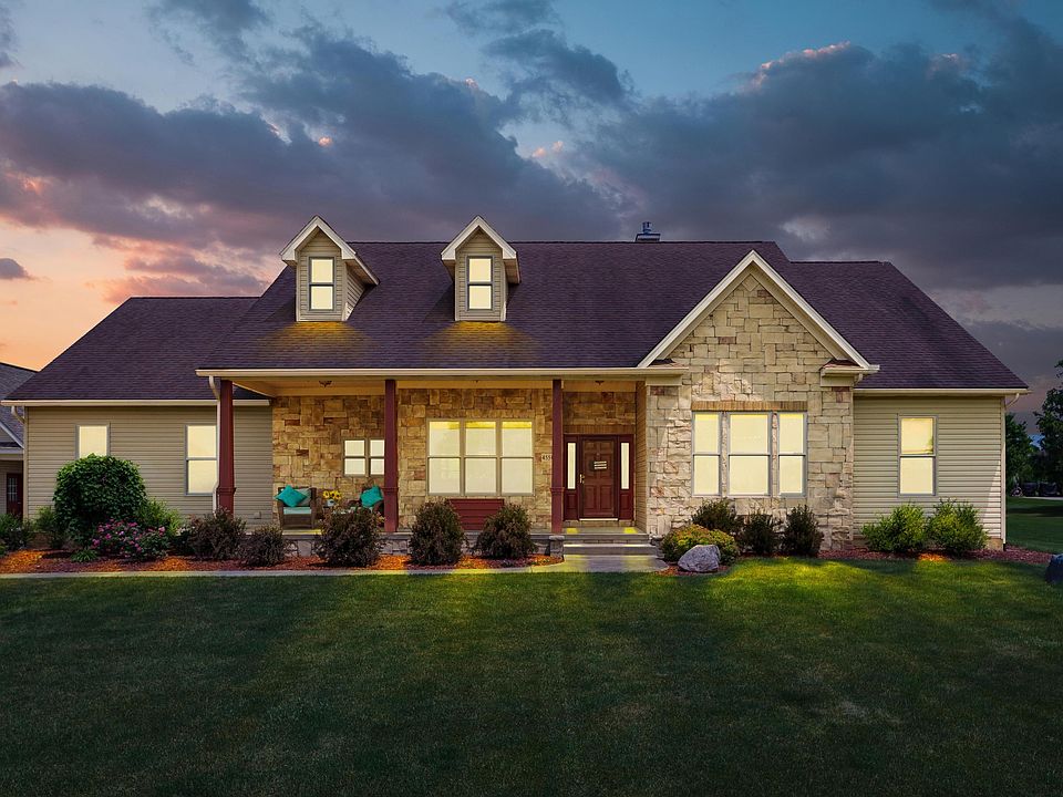 1st image of 4550 Meadowgrove Dr NW