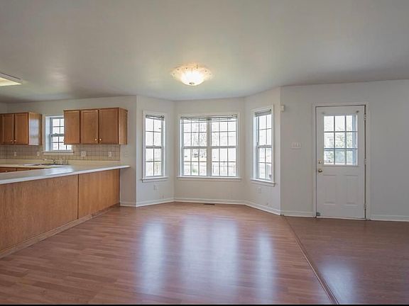 5th image of 6914 Miami Ave