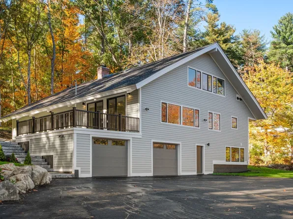 8 Irene Rd, Bedford, MA 01730