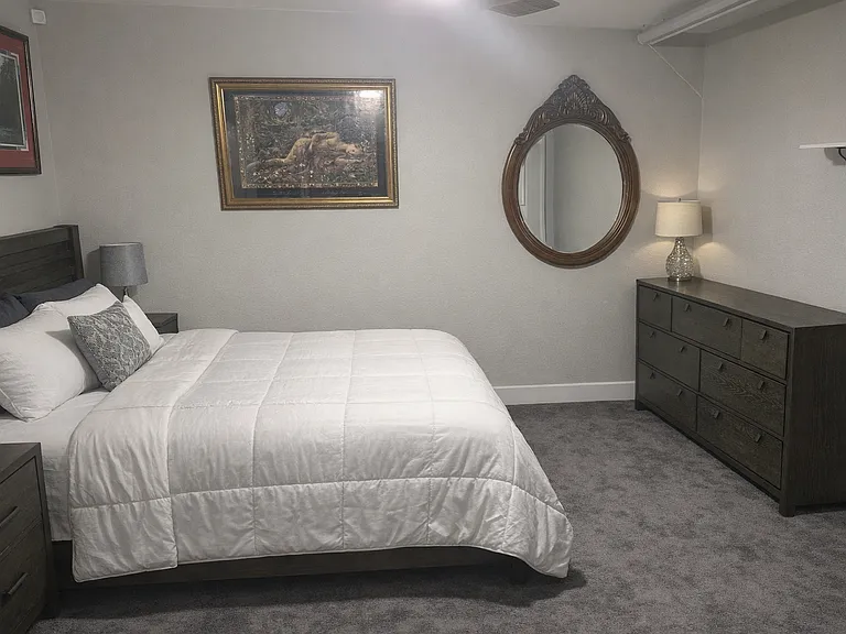 10901 Albion Ct — Photo 5