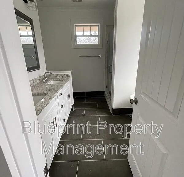 521 59th Pl S — Photo 7