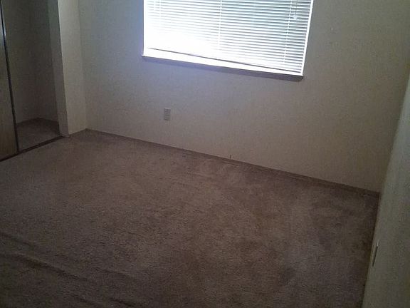 3rd image of 1120 37th St SE #525979f28