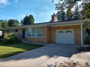 409 Bailey Dr, Big Rapids, MI