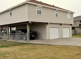 16523 John Davis Rd, Jamaica Beach, TX 77554