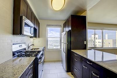 1st image of 410 Garces Dr