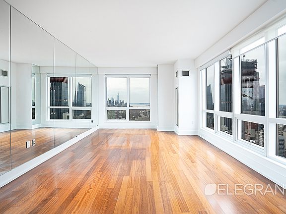 4th image of 350 W 42nd St APT 49H