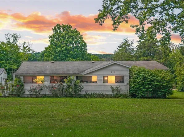 955 N Main St, Decatur, TN 37322