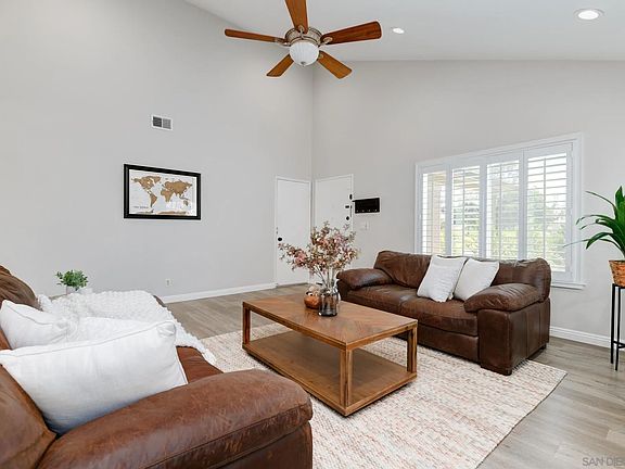 4th image of 11245 Westonhill Dr