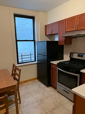 Rented by Sun Realty New York Inc | media 1