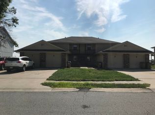 511 Sky Vue Dr, Raymore, MO 64083