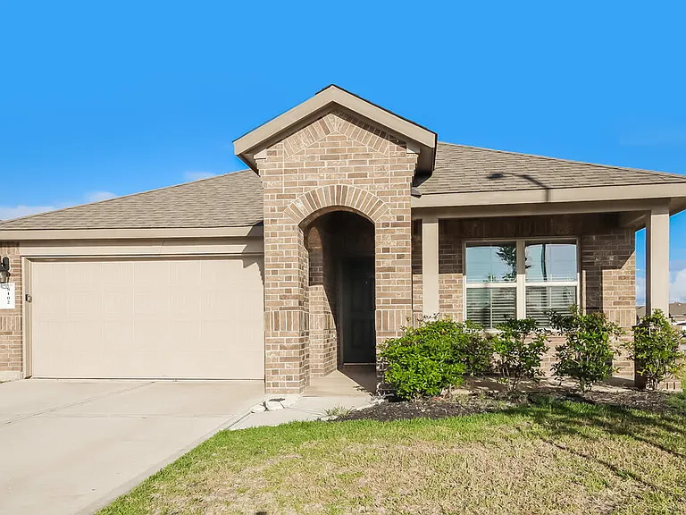 8102 Rose Petals Ln — Photo 1