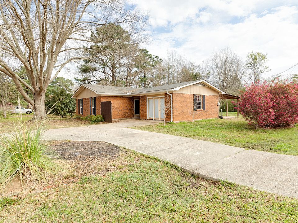 15 Trailwood Cir