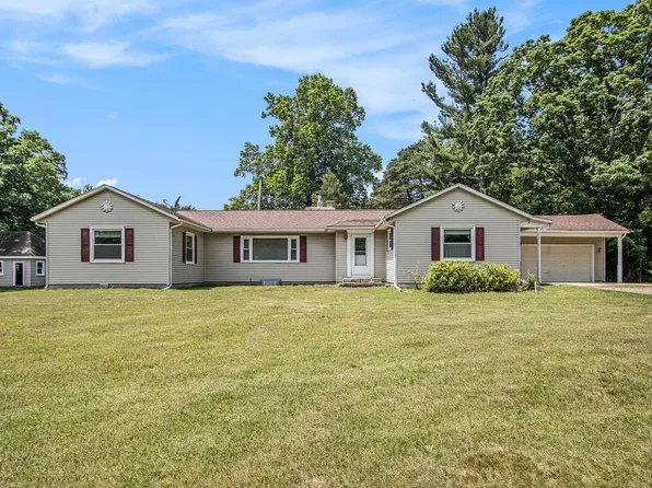 22964 29th St, Gobles, MI 49055