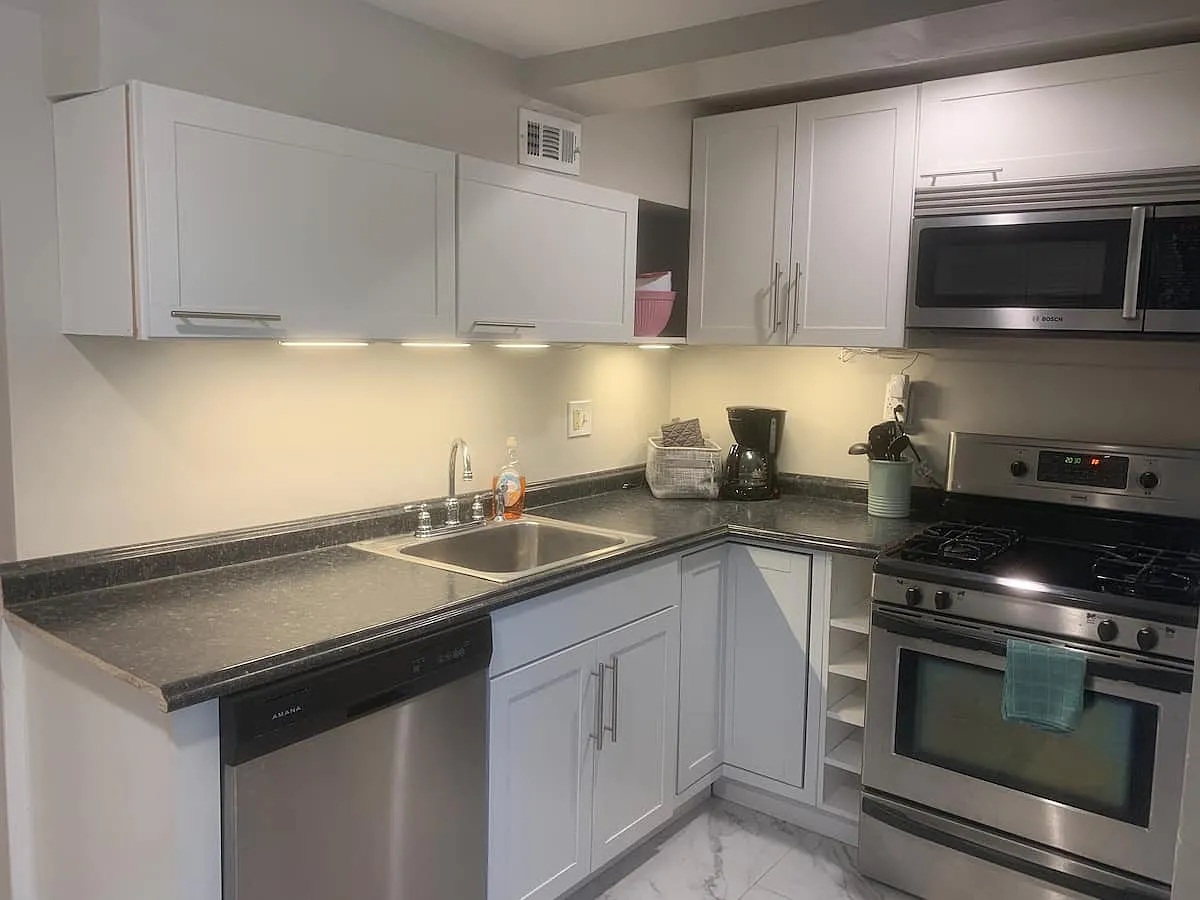 Building Photo - 613 Gallatin St NW #B