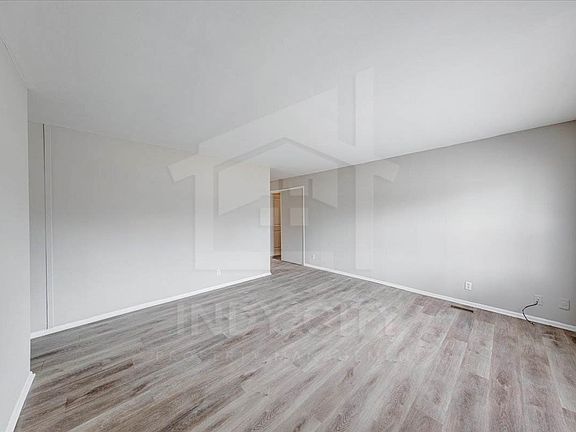 2nd image of 4034 Aspen Way