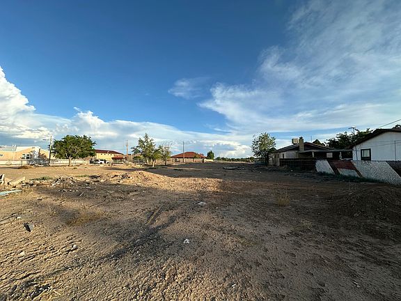 4th image of 1100 W Reinken Ave