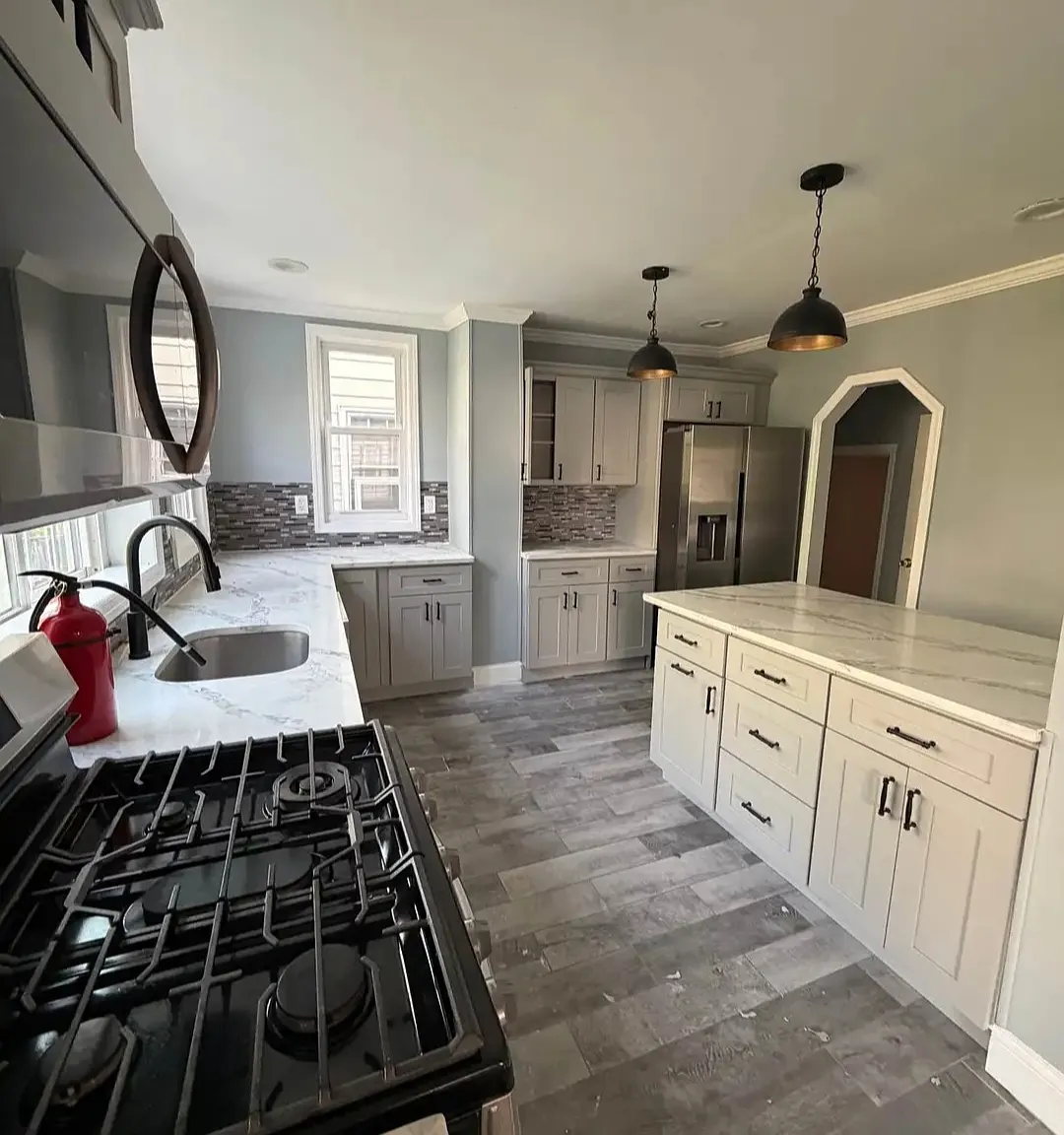 4 bed, 2.5 bath, $4,300 — Photo 3