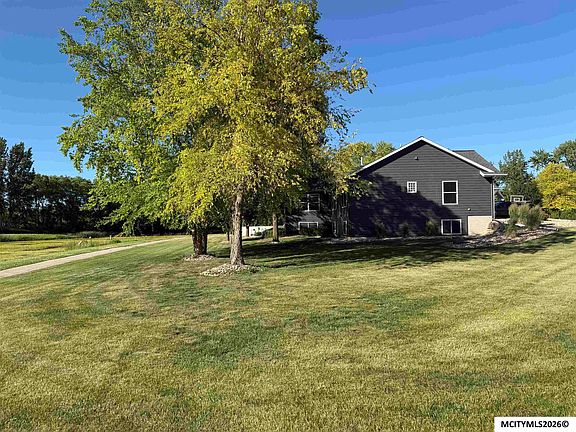 5th image of 1611 Willow Pl