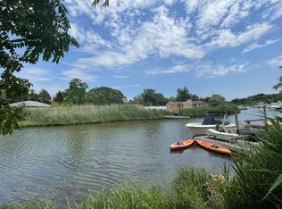 87 Shore Rd, Southampton, NY 11968