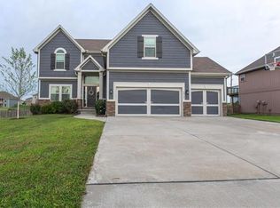 10900 N Randolph Ave, Kansas City, MO 64157